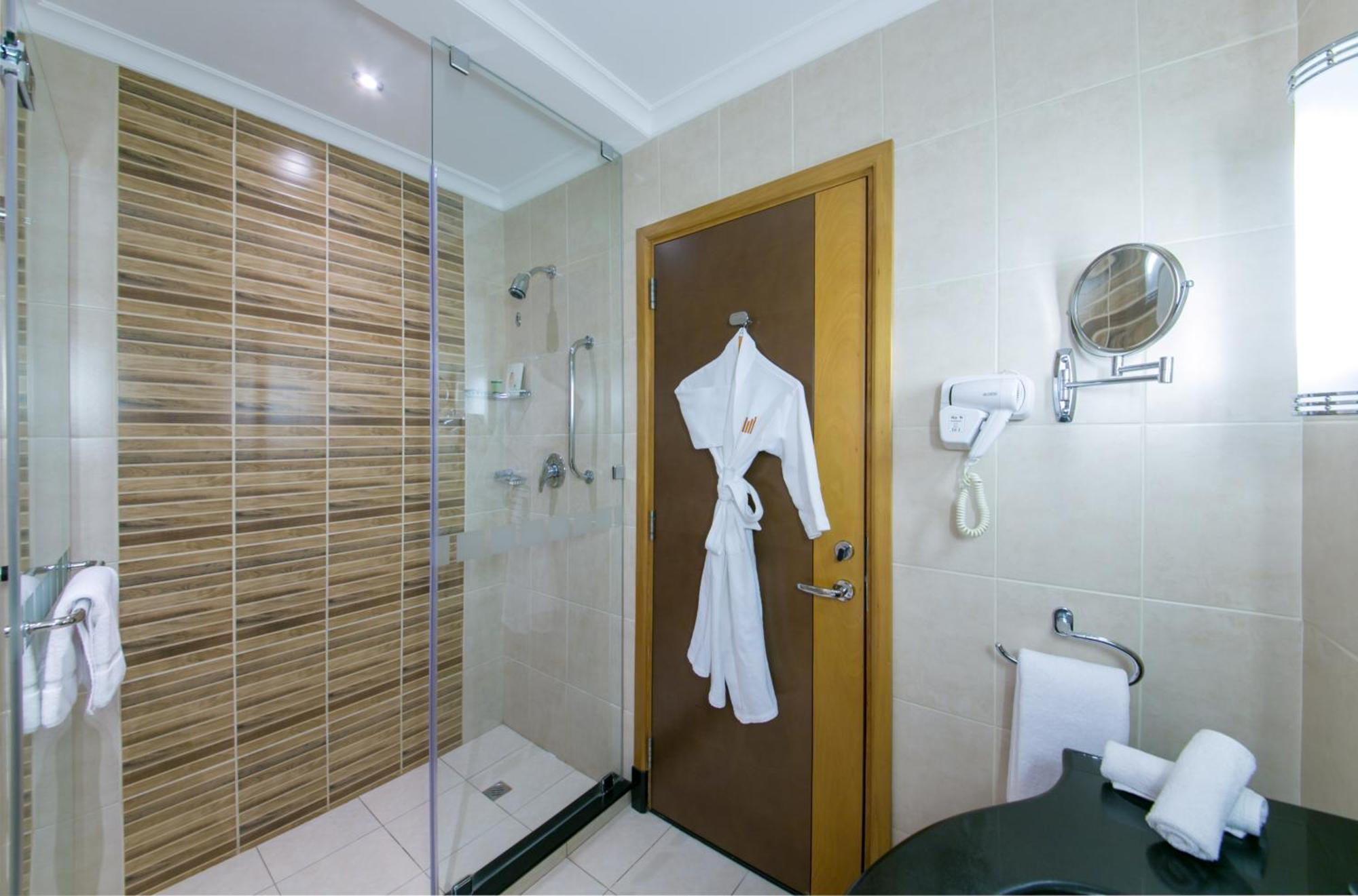 Copthorne Al Jahra Hotel & Resort Kuwait City Esterno foto
