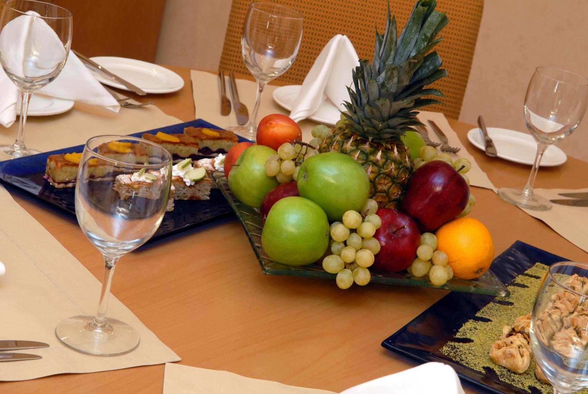 Copthorne Al Jahra Hotel & Resort Kuwait City Esterno foto